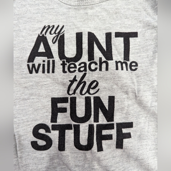 Gender neutral baby onesie. Thyme maternity. - Picture 2 of 3